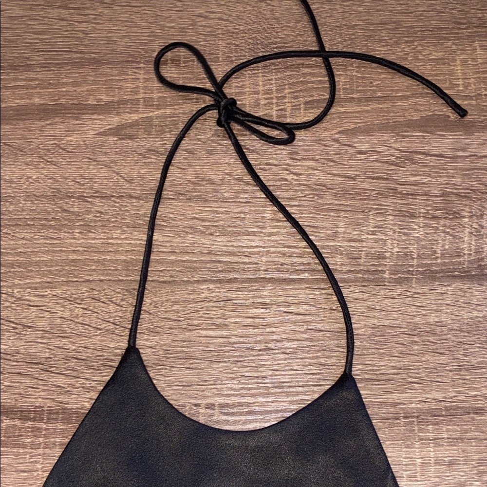 EUC Alice + Olivia XS Black FRENCHIE HANDKERCHIEF HALTER TOP - Picture 12 of 12